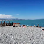 Marina Baie Des Anges * فينوف لوبيه