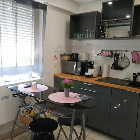 Marina Baie Des Anges Apartamento *